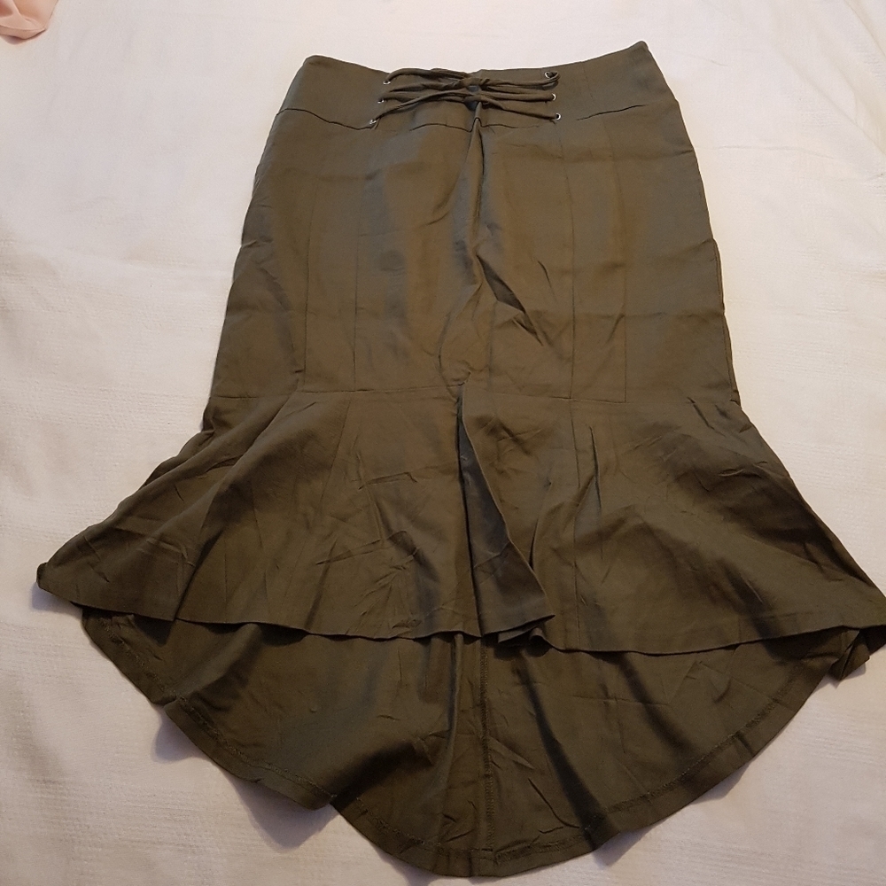 New York & Company women's size 12 olive green high low skirt NWT